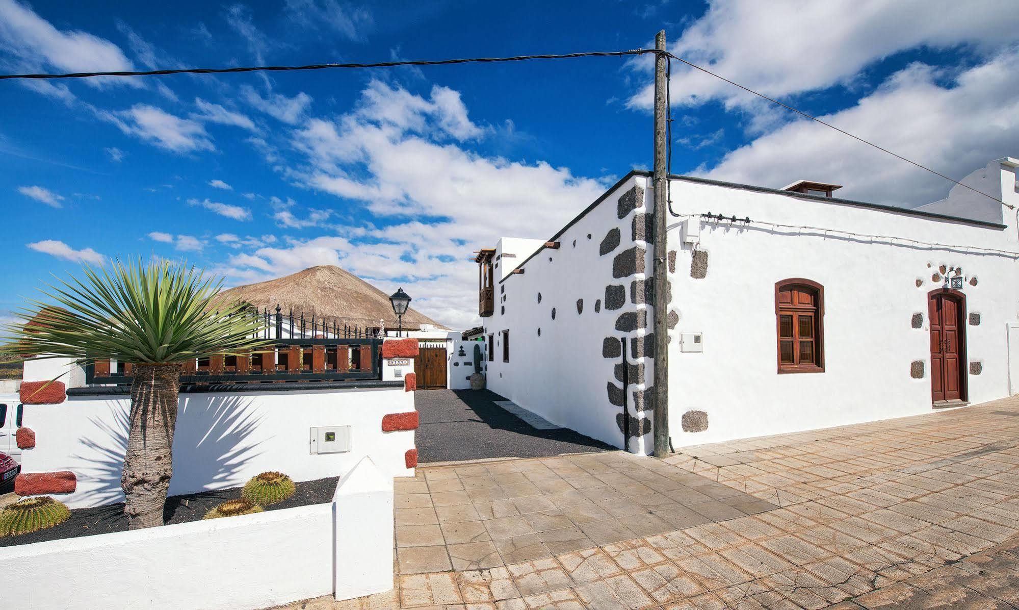Casa Emblematica Garaday Lanzarote Guest House Tinajo Exterior foto